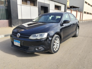 Volkswagen Jetta 2012 Black Automatic Used for Sale in Cairo