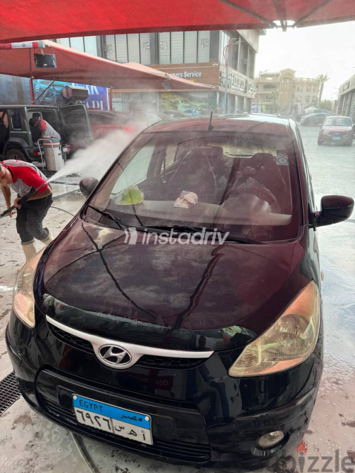 هيونداي I10 2010 أسود يدوي مستعملة للبيع في القاهرة - 2