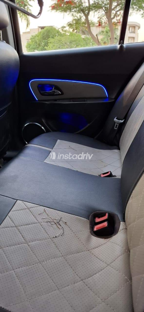 Chevrolet Cruze 2015 Gray Automatic Used for Sale in Cairo - 9