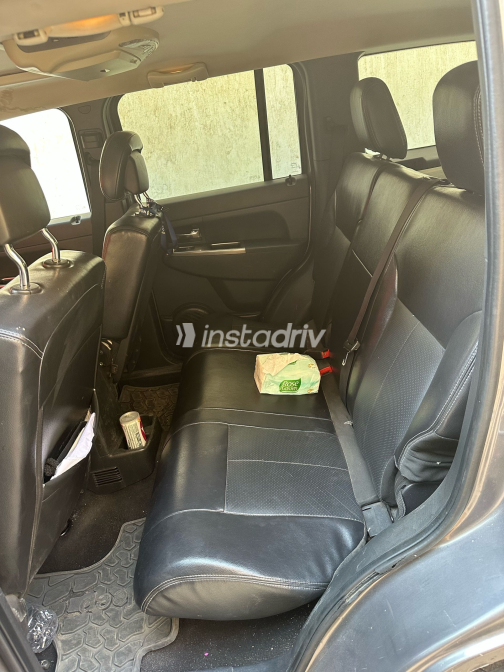 Jeep Cherokee 2013 Gray Automatic Used for Sale in Cairo - 6