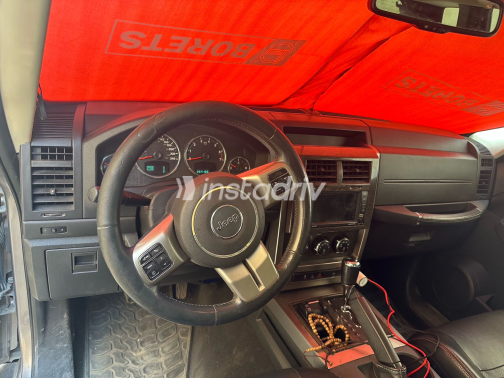 Jeep Cherokee 2013 Gray Automatic Used for Sale in Cairo - 7