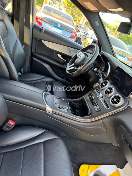 Mercedes GLC 300 2021 Black Automatic Used for Sale in Cairo - 5