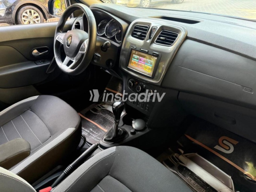 Renault Sandero Step Way 2020 Dark Blue Automatic Used for Sale in Heliopolis - 5
