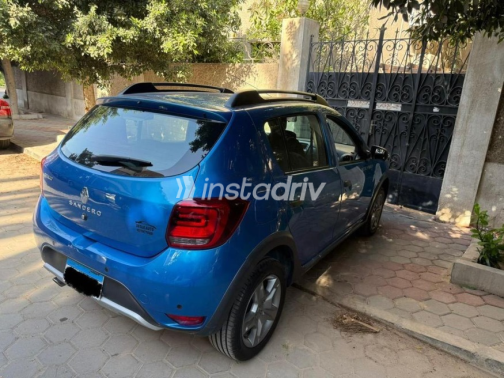 Renault Sandero Step Way 2020 Dark Blue Automatic Used for Sale in Heliopolis - 6