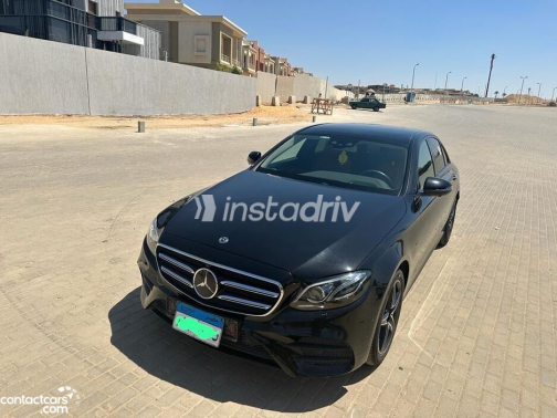 Mercedes E 300 2019 Black Automatic Used for Sale in Nasr city - 10