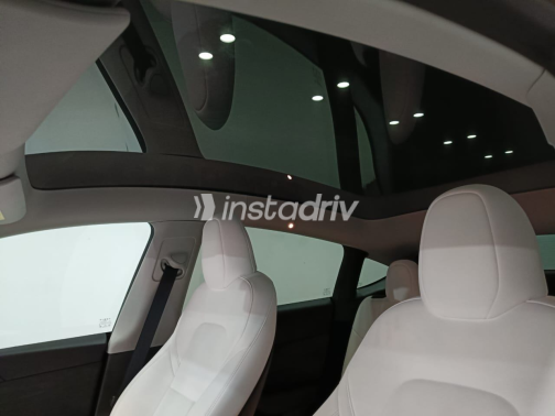 تسلا Model Y 2024 أزرق أوتوماتيك مستعملة للبيع في القاهرة - 6