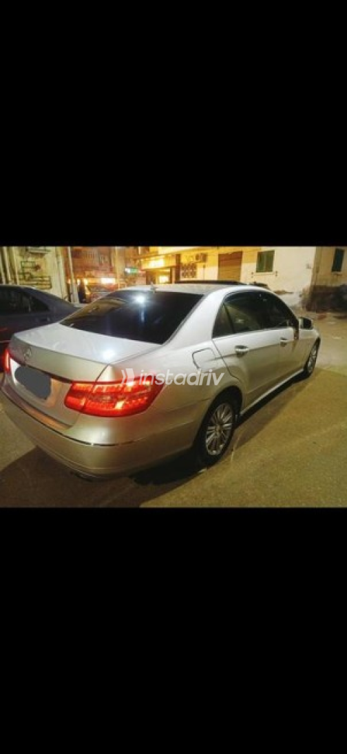 مرسيدس E 300 2010 فضي أوتوماتيك مستعملة للبيع في القاهرة - 2