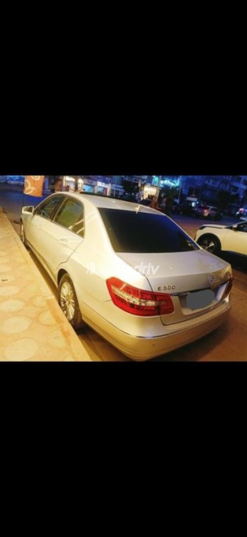 مرسيدس E 300 2010 فضي أوتوماتيك مستعملة للبيع في القاهرة - 5