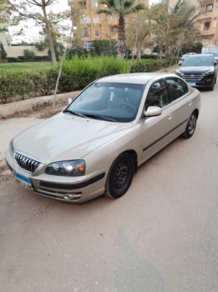 Hyundai Elantra 2006 Gold Manual Used for Sale in Maadi