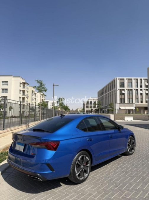 Skoda Octavia 2022 Dark Blue Automatic Used for Sale in Heliopolis - 4