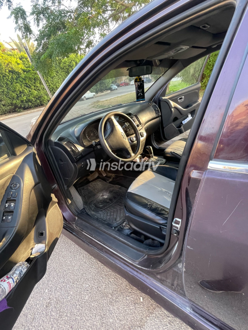 Hyundai Elantra HD 2017 White Automatic Used for Sale in Cairo - 2