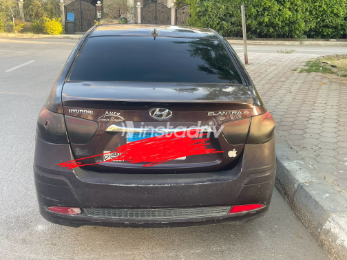 Hyundai Elantra HD 2017 White Automatic Used for Sale in Cairo - 9