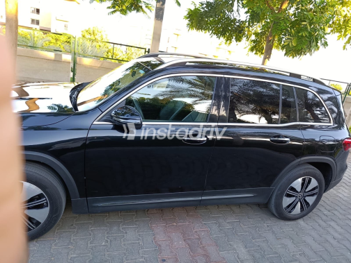 Mercedes EQB 260 2024 Black Automatic Used for Sale in Giza - 8