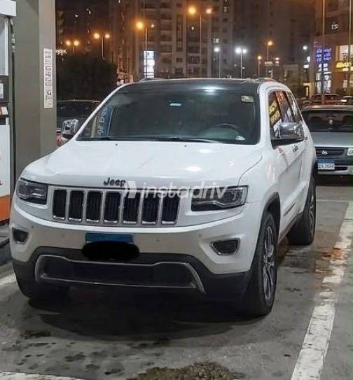 Jeep Grand Cherokee 2018 White Automatic Used for Sale in Cairo - 1