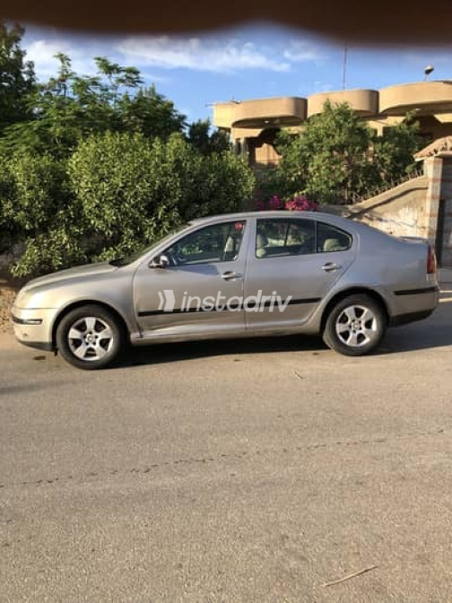 سكودا اوكتافيا 2007 ذهبي أوتوماتيك مستعملة للبيع في القاهرة الكبرى ( القاهرة - الجيزة) - 1