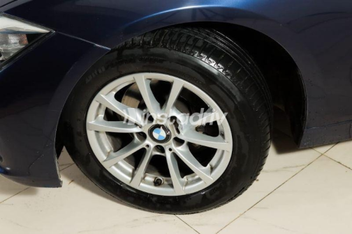BMW 318 2017 Dark Blue Automatic Used for Sale in Alexandria - 3