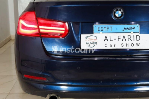 BMW 318 2017 Dark Blue Automatic Used for Sale in Alexandria - 5