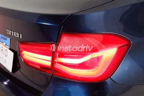 BMW 318 2017 Dark Blue Automatic Used for Sale in Alexandria - 6