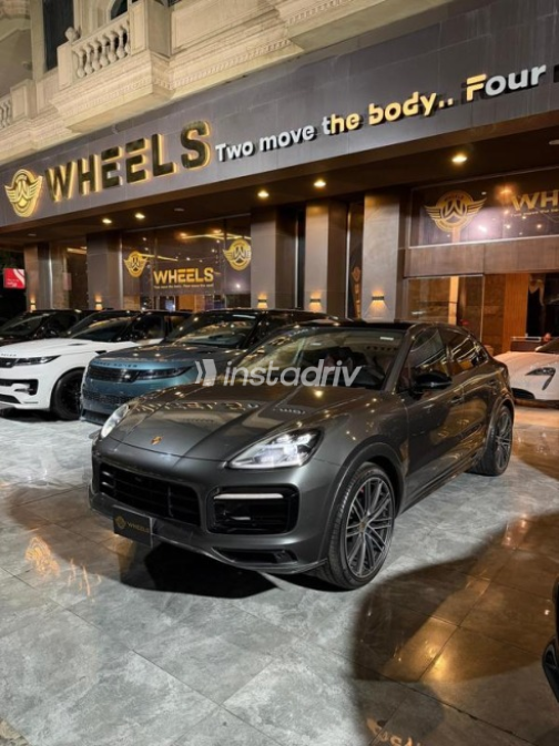 Porsche Cayenne S 2022 Gray Automatic Used for Sale in Cairo - 1