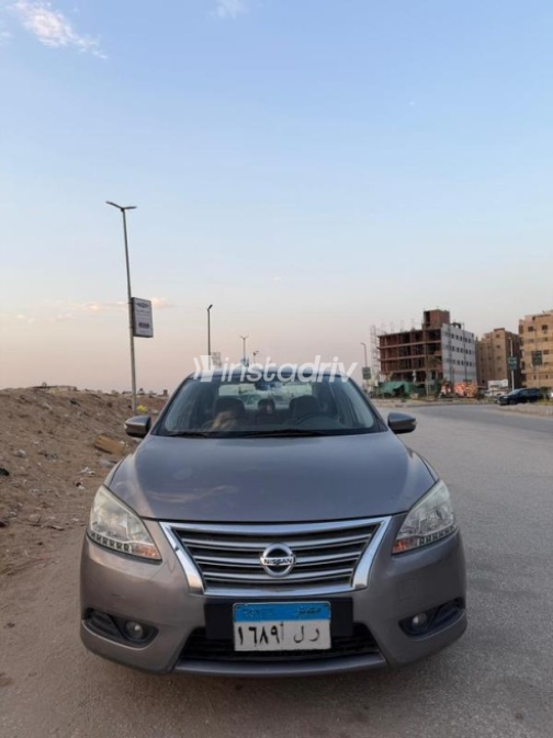 Nissan Sentra 2019 White Automatic Used for Sale in Greater Cairo ( Cairo + Giza) - 1