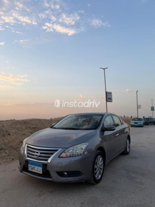 Nissan Sentra 2019 White Automatic Used for Sale in Greater Cairo ( Cairo + Giza) - 4