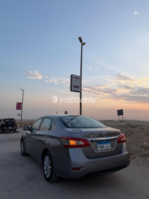 Nissan Sentra 2019 White Automatic Used for Sale in Greater Cairo ( Cairo + Giza) - 6