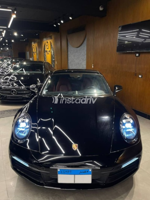 Porsche Carrera 2020 Black Automatic Used for Sale in Sheraton - 5