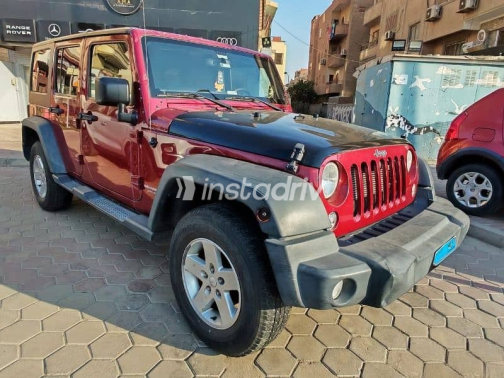 Jeep Wrangler 2015 Burgundy Automatic Used for Sale in Giza - 3