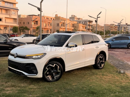 Volkswagen Tiguan 2024 White Automatic Used for Sale in Sheikh Zayed City - 2