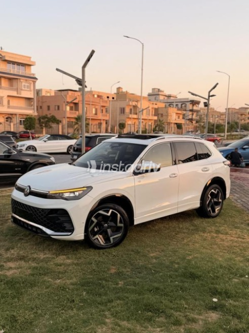 Volkswagen Tiguan 2024 White Automatic Used for Sale in Sheikh Zayed City - 4