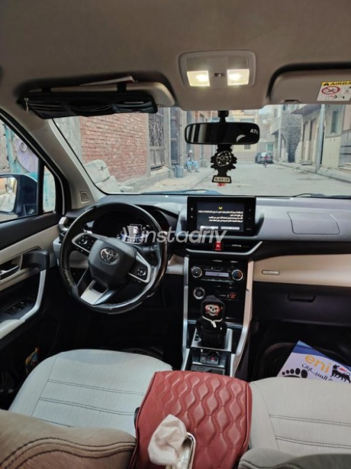 Toyota Veloz 2023 White Automatic Used for Sale in Hurghada - 3