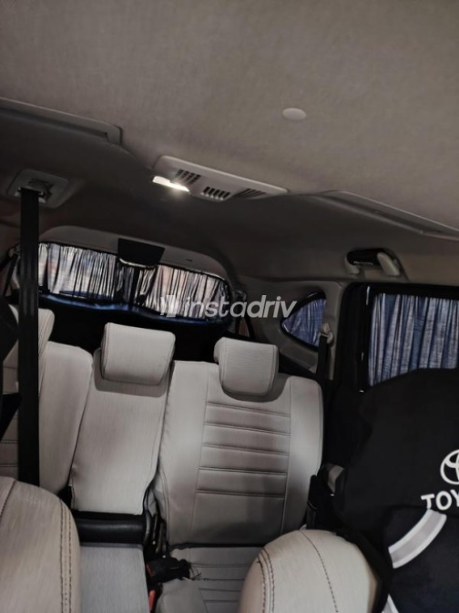 Toyota Veloz 2023 White Automatic Used for Sale in Hurghada - 4