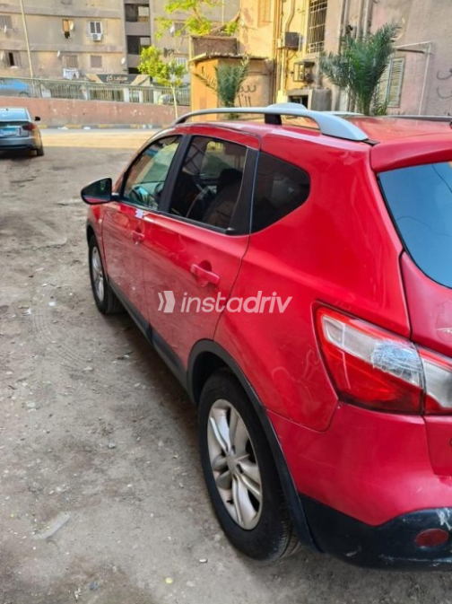 Nissan Qashqai 2014 Red Automatic Used for Sale in Pyramids Gardens - 1