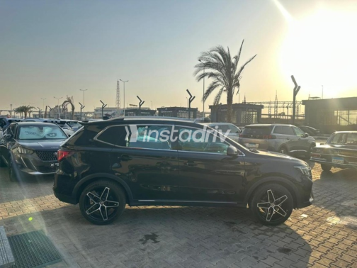 MG Rx5 2023 Black Automatic Used for Sale in Nasr city - 10