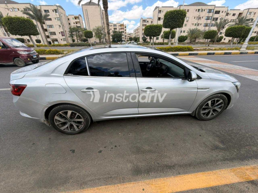 Renault Megane 2021 Silver Automatic Used for Sale in Giza - 6