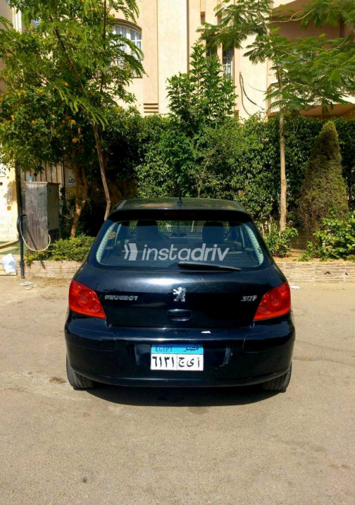 بيجو 307 2006 أسود أوتوماتيك مستعملة للبيع في القاهرة - 2