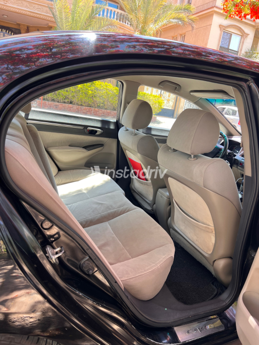 Honda Civic 2009 Black Automatic Used for Sale in Cairo - 6