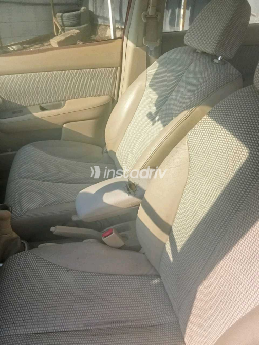 Nissan Tiida 2007 Red Manual Used for Sale in Nasr city - 9