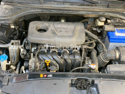 Hyundai Elantra AD 2018 Black Automatic Used for Sale in Alexandria - 4