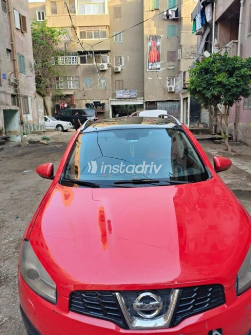 Nissan Qashqai 2014 Red Automatic Used for Sale in Pyramids Gardens - 2