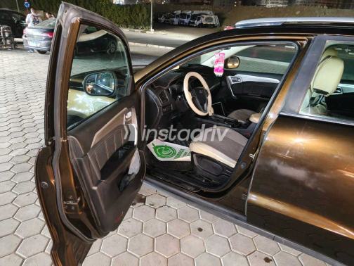 Geely X7 2020 Brown Automatic Used for Sale in Maadi - 5