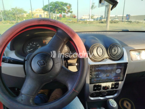 Renault Logan 2010 Red Manual Used for Sale in 6 October - 7