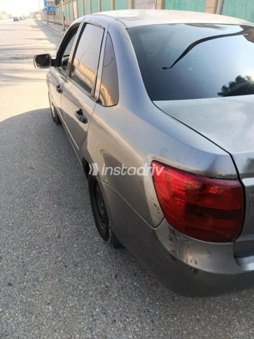 Lada Granta 2016 Gray Manual Used for Sale in Nasr city - 7