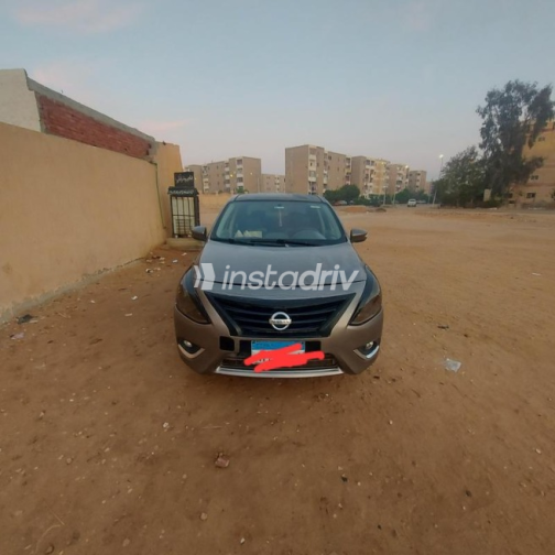 Nissan Sunny 2016 Bronze Automatic Used for Sale in 10th of Ramadan - 1