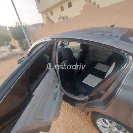 Nissan Sunny 2016 Bronze Automatic Used for Sale in 10th of Ramadan - 2