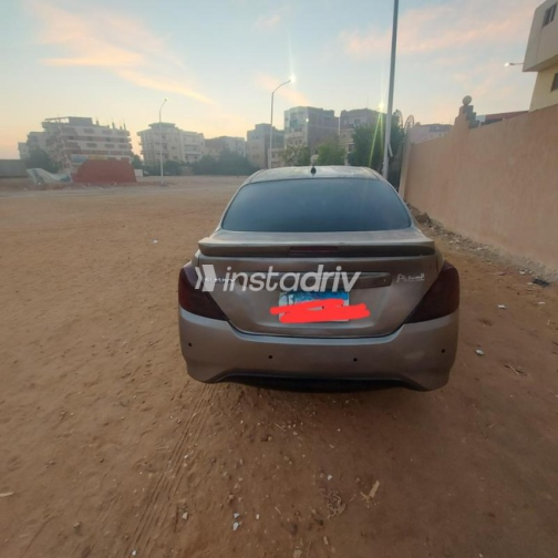 Nissan Sunny 2016 Bronze Automatic Used for Sale in 10th of Ramadan - 10