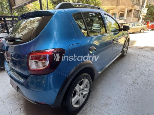 Renault Sandero Step Way 2016 Dark Blue Automatic Used for Sale in Heliopolis - 7