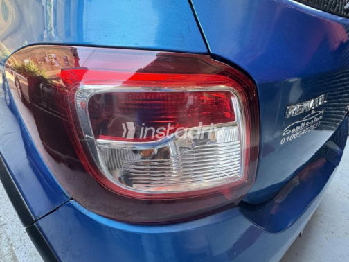 Renault Sandero Step Way 2016 Dark Blue Automatic Used for Sale in Heliopolis - 8