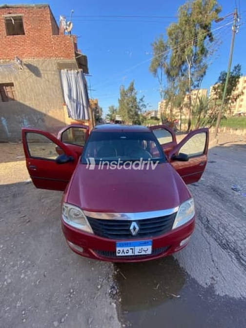 Renault Logan 2013 Red Manual Used for Sale in Cairo - 1