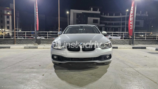BMW 318 2019 Silver Automatic Used for Sale in Cairo - 7